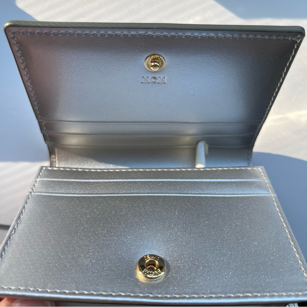 MCM Diamond Leather Small Wallet Silver NWT Full Inclusion - Picture 10 of 12